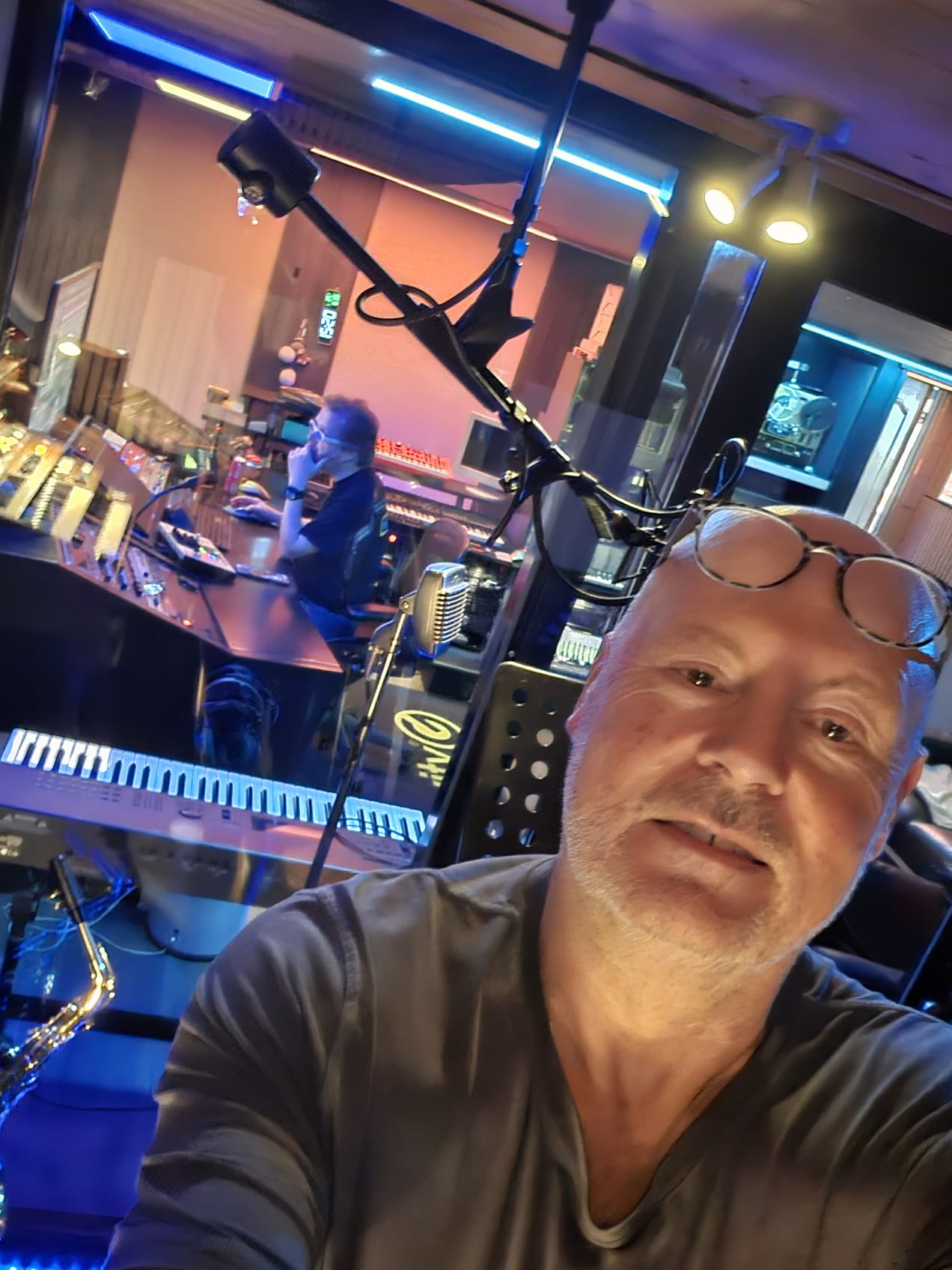 René Lulofs tijdens de opnamen in Studio Martin Sterken